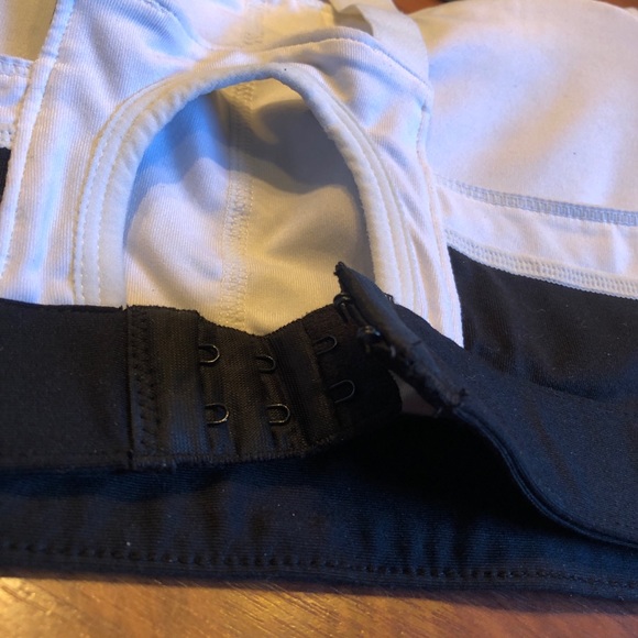 Fabletics Sports Bra. Size small. Great condition - Picture 8 of 10